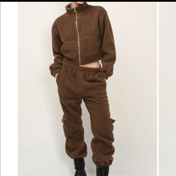 Tops - Storets brown zip up fuzzy sweatsuit